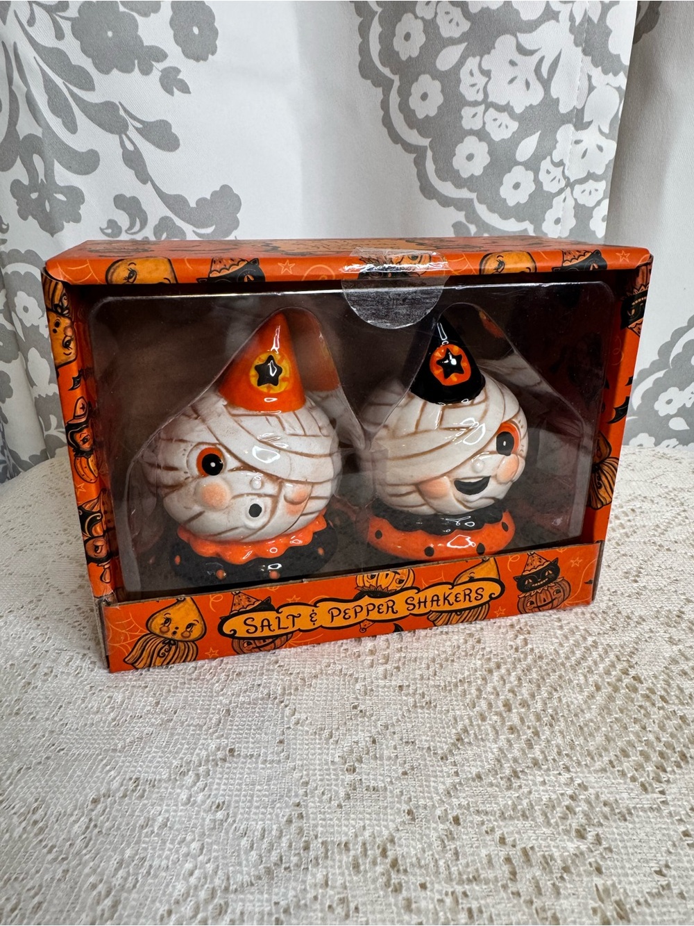 Design by Johanna Parker Halloween Mummy Salt & Pepper Shakers NIB New in Box - Picture 2 of 9